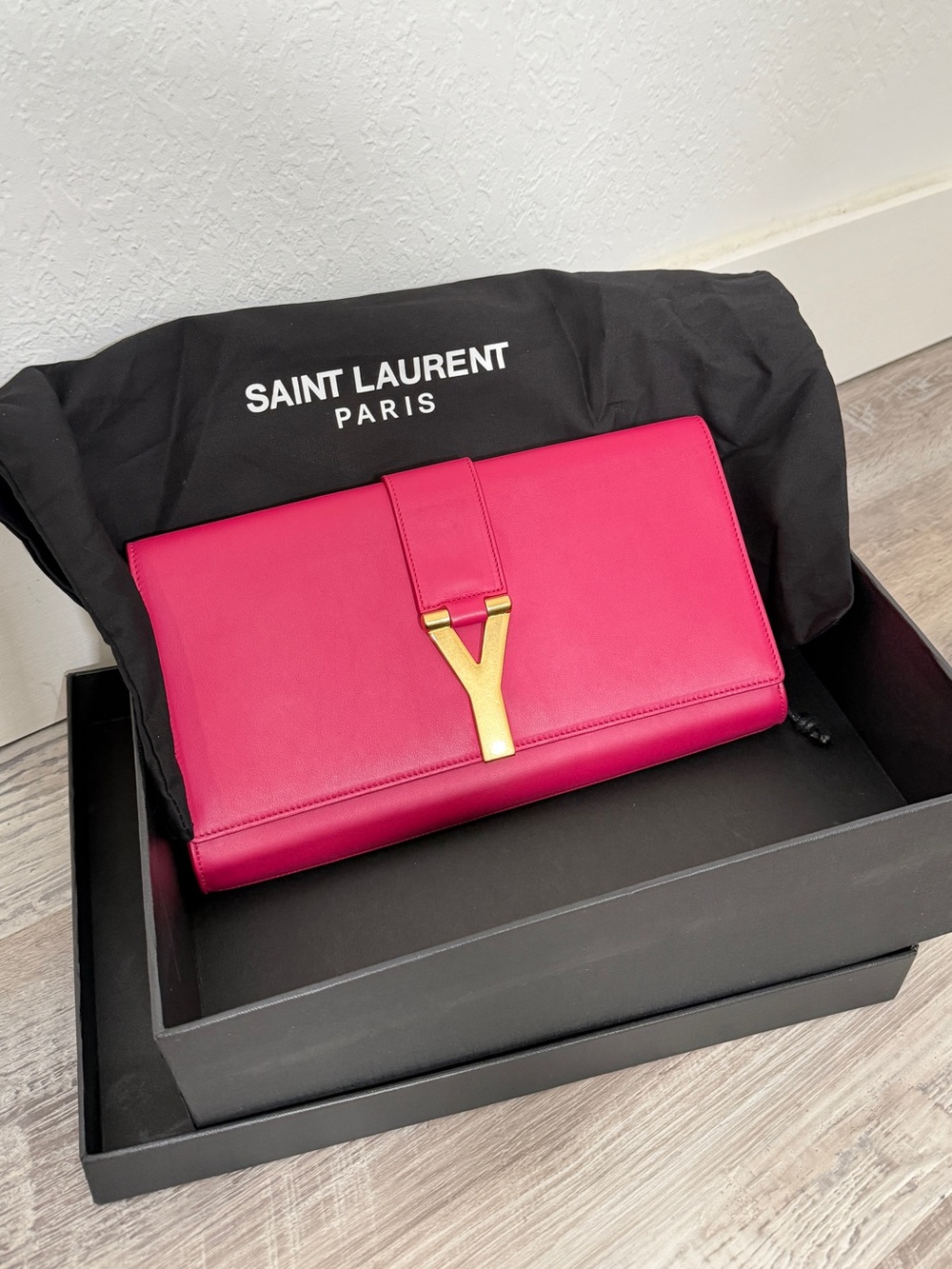 SAINT LAURENT Calfskin Classic Y Ligne Clutch Fuchsia